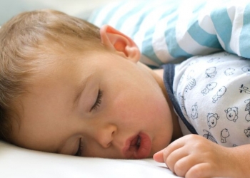 Anak Tidur Mendengkur, Orang Tua Perlukah Waspada?