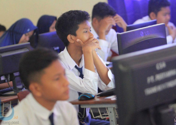 Mau Ujian, SMP Swasta Berat di Server