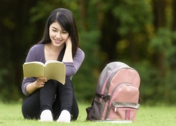 Selain Penghilang Stres, Ini Manfaat Lain Membaca untuk Kesehatan