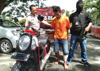 Di Balik Kisah Perampokan Toko: Perlu Uang untuk Pulang Kampung