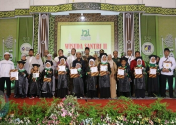 214 Santri LAZ Nurul Iman Binaan Pama Bontang Diwisuda
