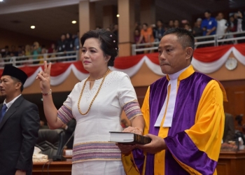 Kembali “Wakafkan” Gaji ke Warga