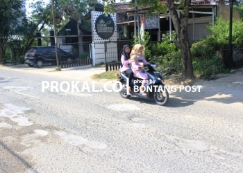 Kondisi Jalan Awang Long Makin Parah