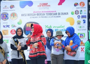 World Clean Up Day, Neni Ajak Warga Komitmen Jaga Lingkungan