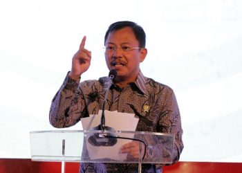 Menteri Kesehatan Terawan Agus Putranto menjelaskan kemungkinan evakuasi mahasiswa Indonesia tentunya tergantung pada situasi di Wuhan. (Dery Ridwansah/JawaPos.com)