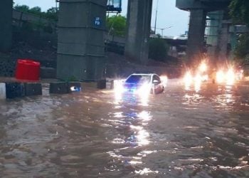 Sambut Tahun Baru 2020, #Banjir Langsung Jadi Trending Topic