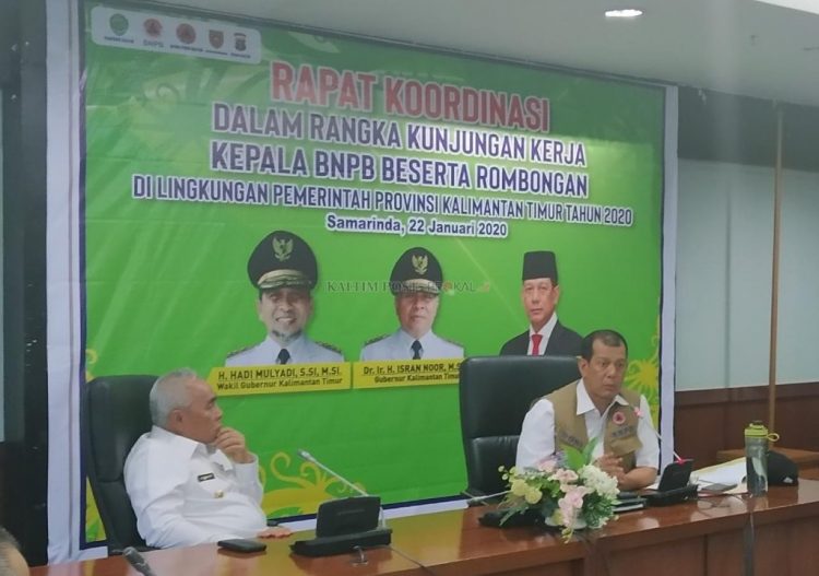 Gubernur Kaltim Isran Noor menerima kunjungan kerja Kepala BNPB Doni Monardo. (MYAMIN/PROKAL.CO)