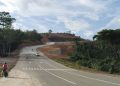 Jalan poros Samarinda-Bontang area Gunung Menangis. (prokal)