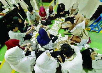 Mereka Bukan Generasi Rebahan, Yang Muda Yang Bergerak