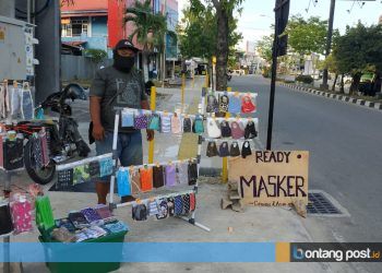Imbas Korona, Putar Haluan dari Pedagang Mainan Jadi Pedagang Masker