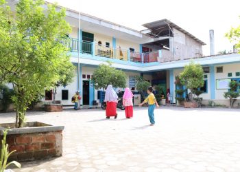 Sekolah Kreatif Donasikan Rp 8 Juta untuk RSUD Bontang