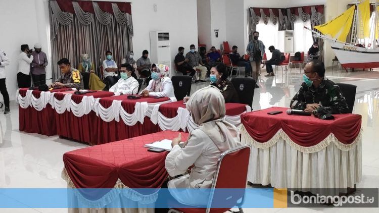 Suasana rapat lanjutan perihal Salat Id di Pendopo Rujab Wali Kota Bontang. (Fitri/Bontangpost.id)