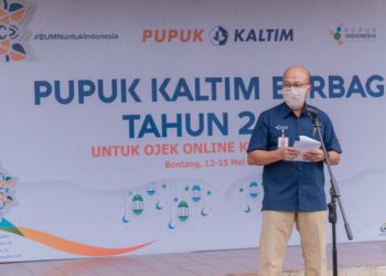 Ojek Online Bontang Terima Bantuan Pupuk Kaltim Berbagi
