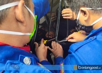 Terjebak di Mobil, Balita 3 Tahun Berhasil Diselamatkan