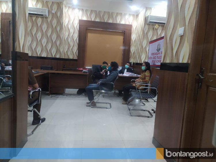 Suasana persidangan dugaan korupsi Perusda AUJ. (Adiel Kundhara/KP)