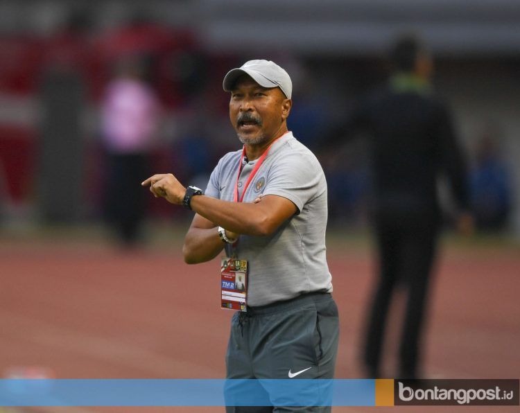 Fakhri Husaini dinilai pantas kembali latih Timnas U-19. (ANTARA/Nova Wahyudi)