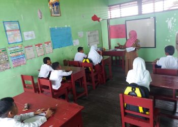 Jumlah calon peserta didik baru yang memilih menempuh pendidikan di sekolah kawasan pesisir salah satunya yakni SDN 016 Bontang Selatan sangat terbatas. (Dok/KP)