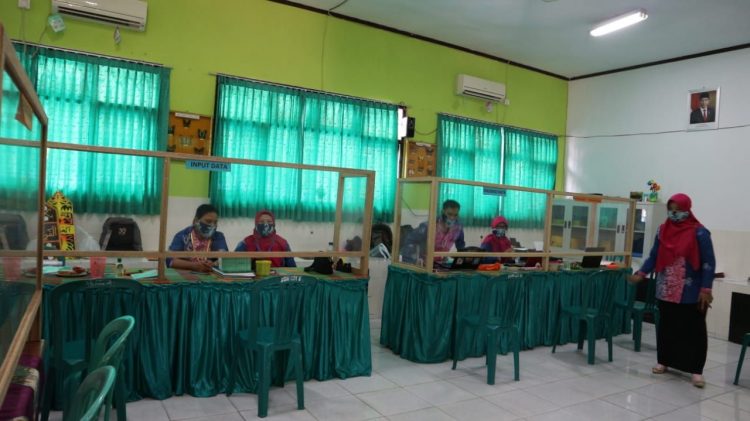 Bilik proses PPDB di SDN 001 Bontang Utara. (Fitri Wahyuningsih/Bontangpost.id)