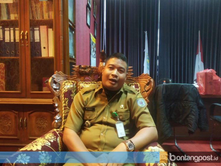 Lurah Bontang Kuala, Rony Apriansyah. (Fitri/Bontangpost.id)