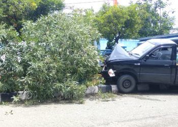 Diduga Ngantuk, Pria Paruh Baya Tabrak Median Jalan