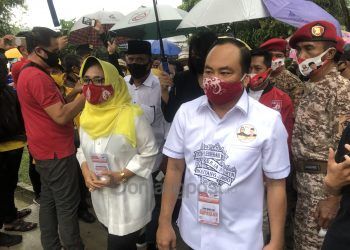 Neni-Joni Mendaftar ke KPU Bontang