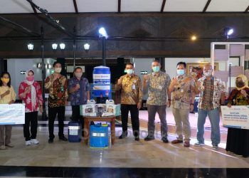 Pupuk Kaltim Salurkan Kebutuhan Antisipasi Covid-19 dan Modal Kerja bagi Masyarakat Bontang