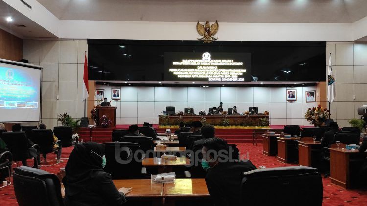 Sidang paripurna dalam rangka PAW anggota Fraksi Gerindra Berkarya. (Nasrullah/bontangpost.id)