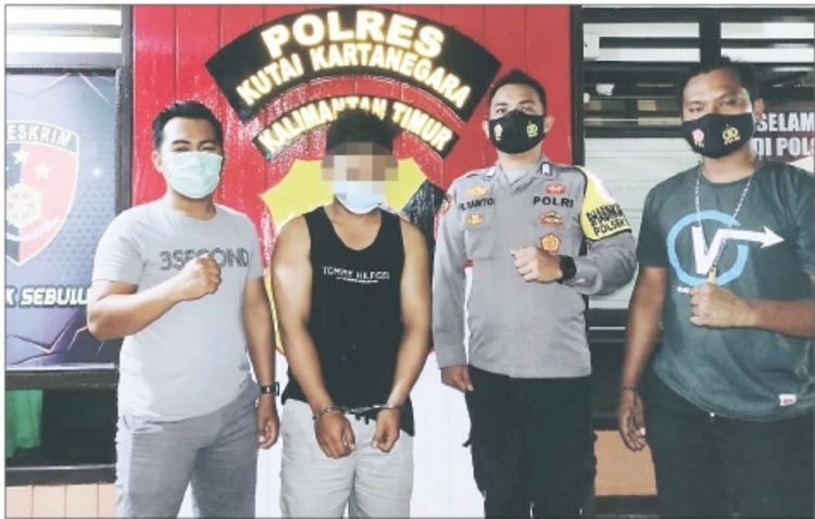 Jajaran Polsek Sebulu Kabupaten Kutai Kartanegara amankan pengedar sabu, Rabu (6/1).