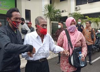 Ayah Tua Renta Digugat Anak Kandung Rp 3 Miliar