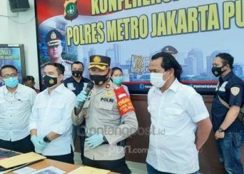 Lakukan Tindakan Tak Senonoh di Halte, Ngaku Dibayar Rp 22 Ribu