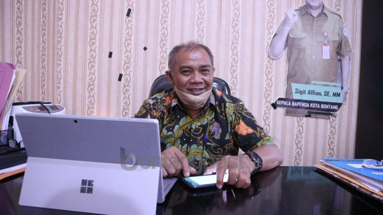 Kepala Badan Pendapatan Daerah (Bapenda) Bontang, Sigit Alfian (Fitri/bontangpost.id)