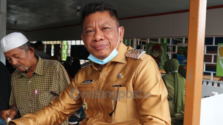 Basri Rase nyatakan komitmennya untuk menerbitkan Perwali rekrutmen tenaga kerja tahun ini. (Fitri Wahyuningsih/bontangpost.id)