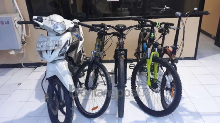 Barang bukti sepeda yang disita polisi.