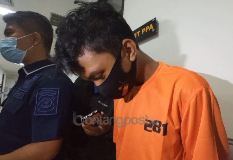 Tersangka penganiayaan anak.