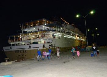 Jadwal Kapal Penumpang Keluar, KM Binaiya Bersandar Duluan