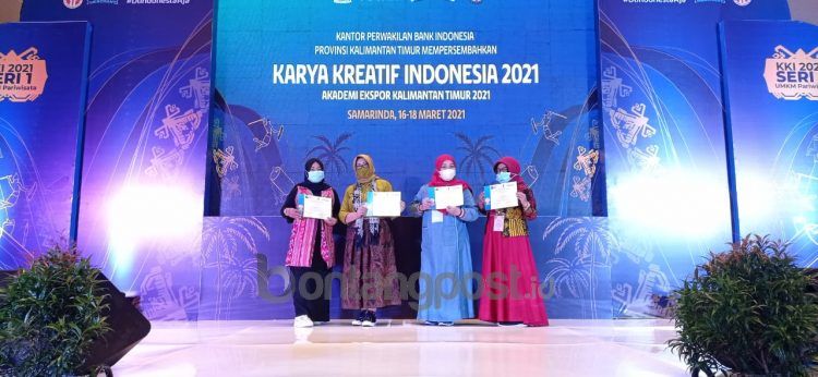 Empat mitra binaan Pupuk Kaltim usai mengikuti Pelatihan Ekspor Indonesia (Humas Pupuk Kaltim)