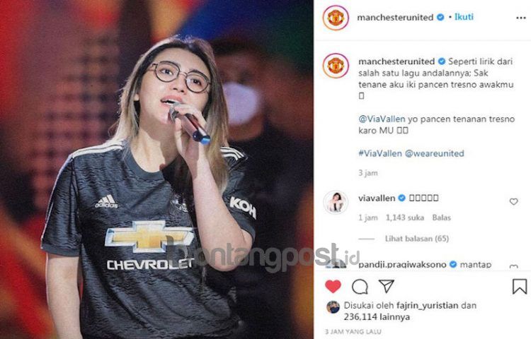 Akun Instagram resmi Manchester United unggah potret Via Vallen. Foto: Instagram/manchesterunited