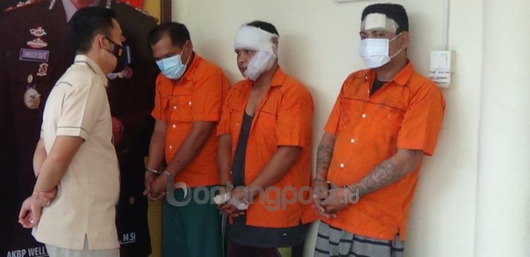 Ketiga pelaku saat ditahan di Polres Kutim.