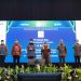 Corporate Secretary Badak LNG Henny Trisnadewi (tengah) saat menerima tiga penghargaan, Kamis (22/4/2021) di Jakarta. (Corporate Communication Badak LNG)