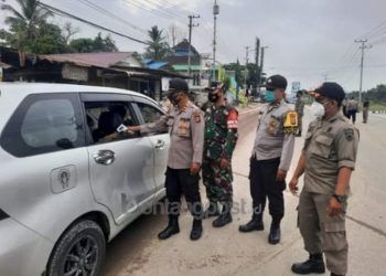 Pintu Masuk Samarinda Disekat, 500 Kendaraan Diberhentikan