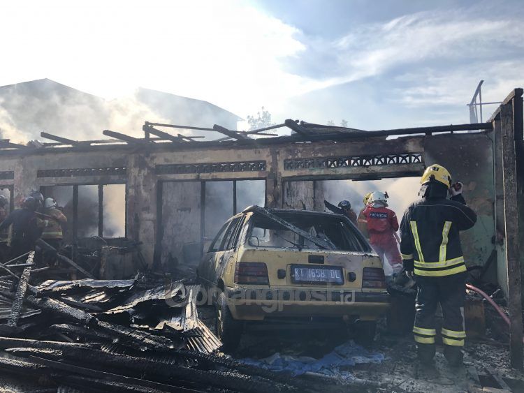 Mobil ikut ludes terbakar (Yulianti Basri/bontangpost.id)