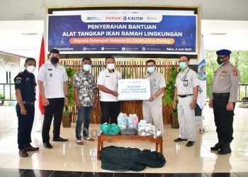 Tekan Destructive Fishing, PKT Salurkan Alat Tangkap Ikan Ramah Lingkungan Bagi Nelayan Bontang Kuala