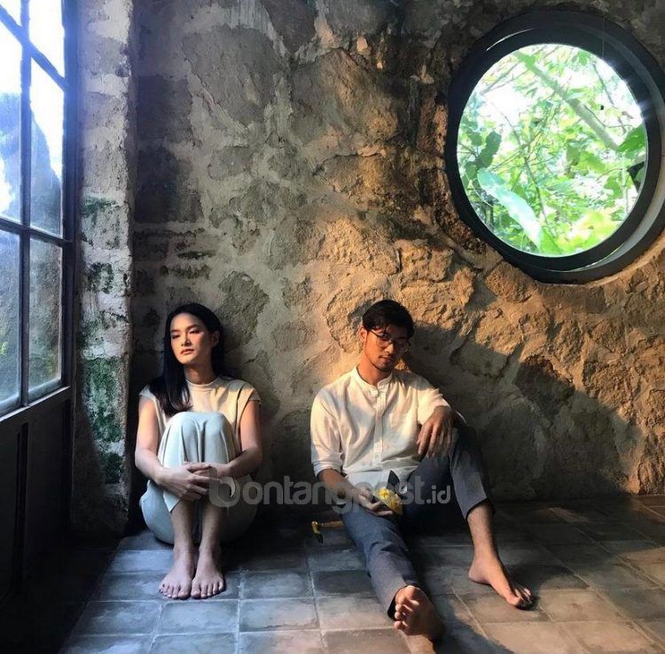 Apriyanto saat syuting video klip, di Villa Sunset Jogja.