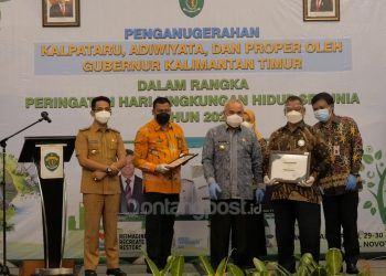 Komitmen Lestarikan Mangrove, Mitra Binaan Badak LNG Terima Penghargaan Kalpataru