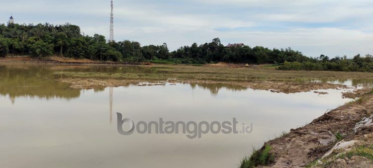 Kondisi waduk Kanaan membutuhkan pengerukan sedalam lima meter lagi sebagai salah satu upaya penanggulangan banjir di Kota Taman.