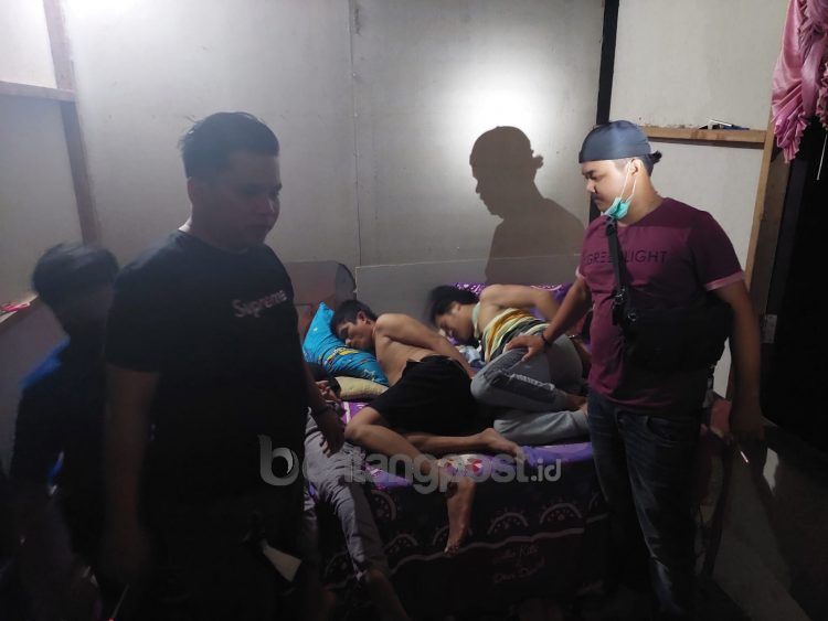 Tersangka saat diringkus polisi (Satreskrim Polsek Marangkayu)