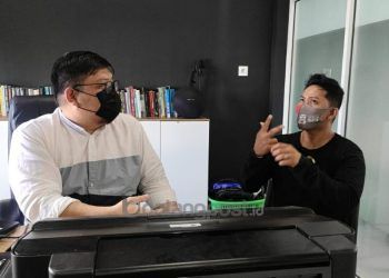 “Panggil Aku Teman Tuli, Bukan Tunarungu”