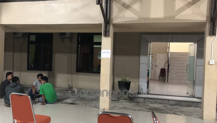 Tim Rajawali Polres Bontang masih melakukan pemeriksaan terhadap tersangka. (Yulianti Basri/bontangpost.id)