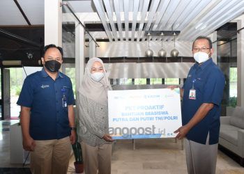 Pupuk Kaltim Salurkan Beasiswa bagi Putra-Putri TNI/Polri di Bontang dan Kaltim