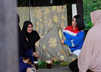 Cantiknya Batik Ramah Lingkungan dengan Pewarna Alam Buatan Kelompok Matahari Guntung